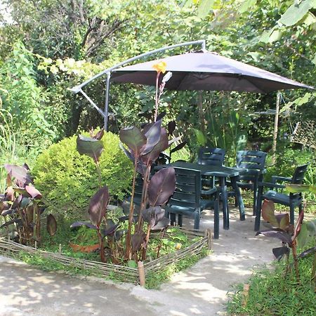 באטומי Guest House Barbi מראה חיצוני תמונה