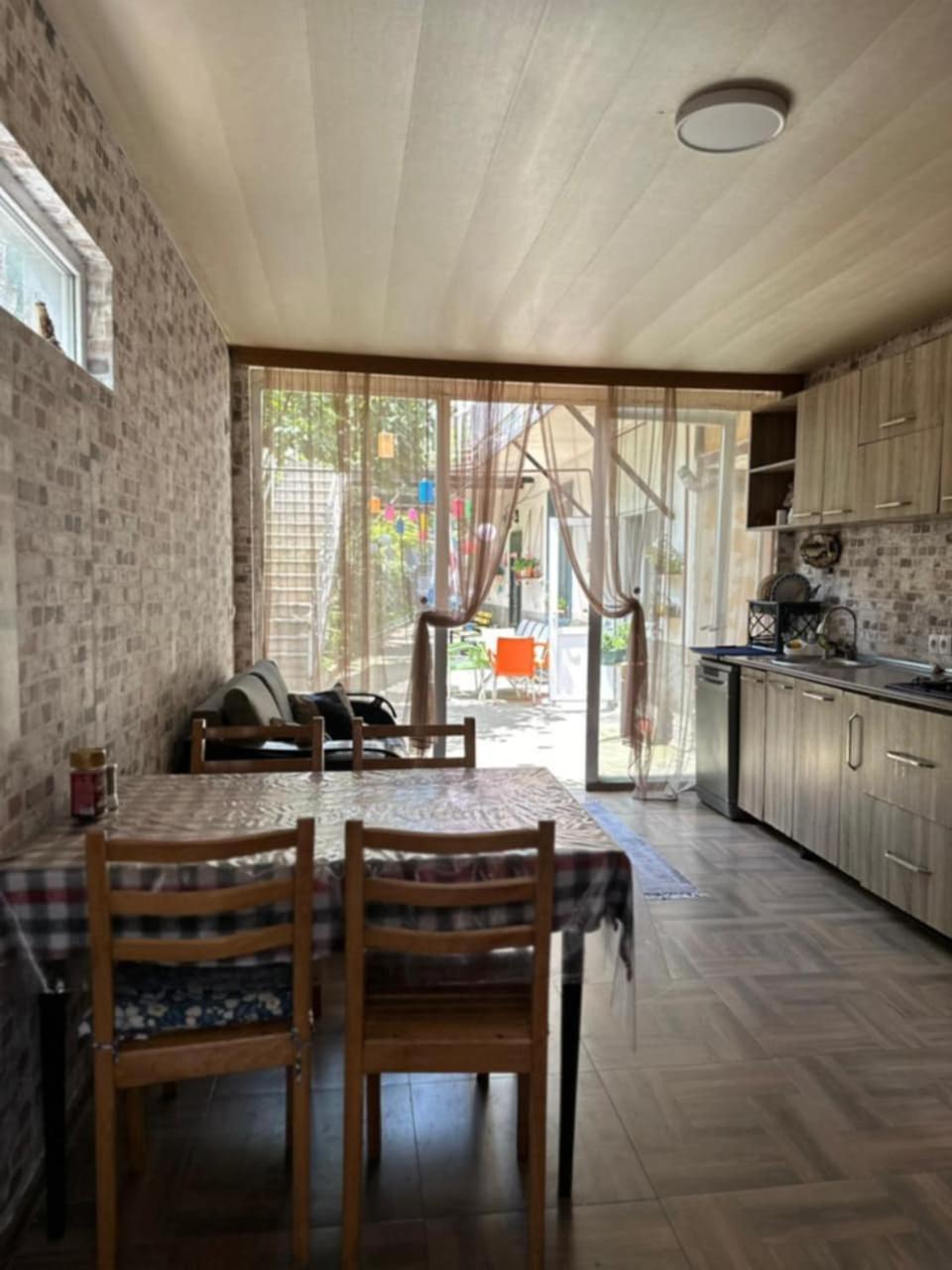 באטומי Guest House Barbi מראה חיצוני תמונה