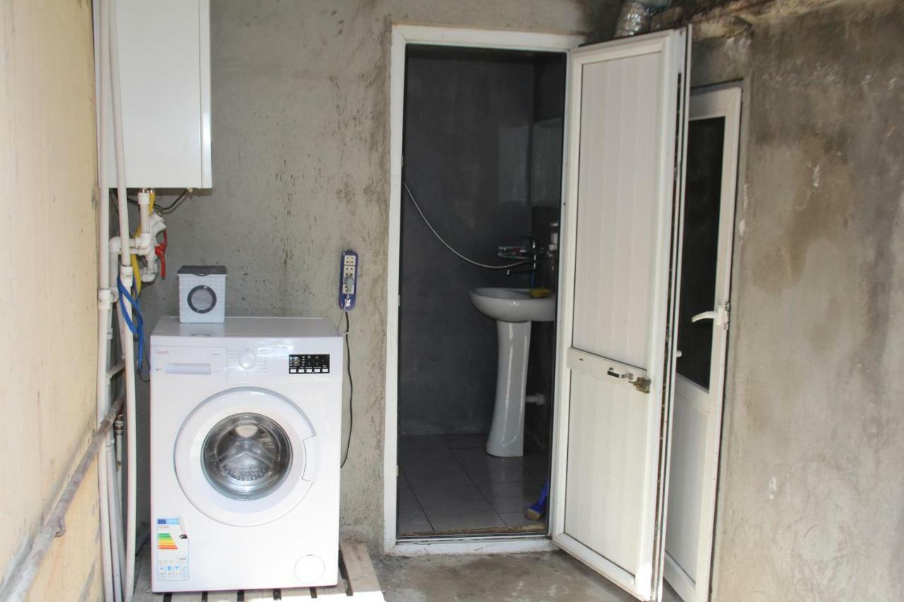 באטומי Guest House Barbi מראה חיצוני תמונה